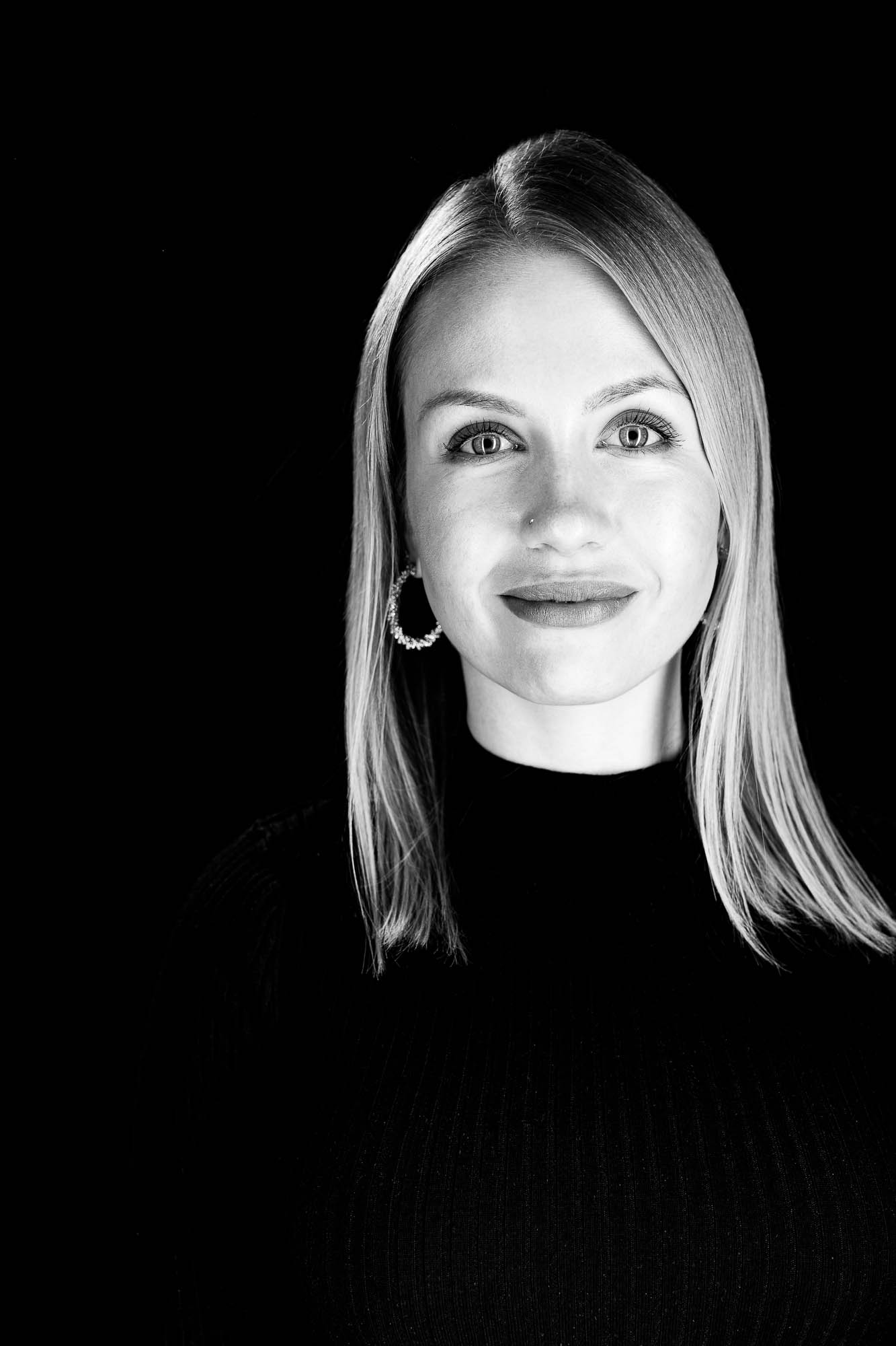 Export x3 Headshot  06622 Dez 01 2019 Bearbeitet Headshots 2019  Miro Nicole Nadine